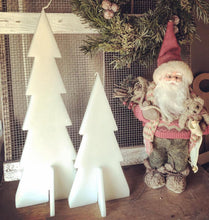 Cargar imagen en el visor de la galería, Arbol Navidad escultura de cera